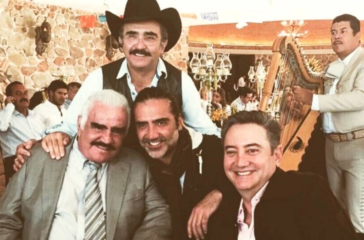 Alejandro Fernández guapísmo con sus hermanos: La foto de "Los tres potrillos" que debes ver