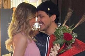 Belinda y Nodal se comen con la mirada en estas imágenes