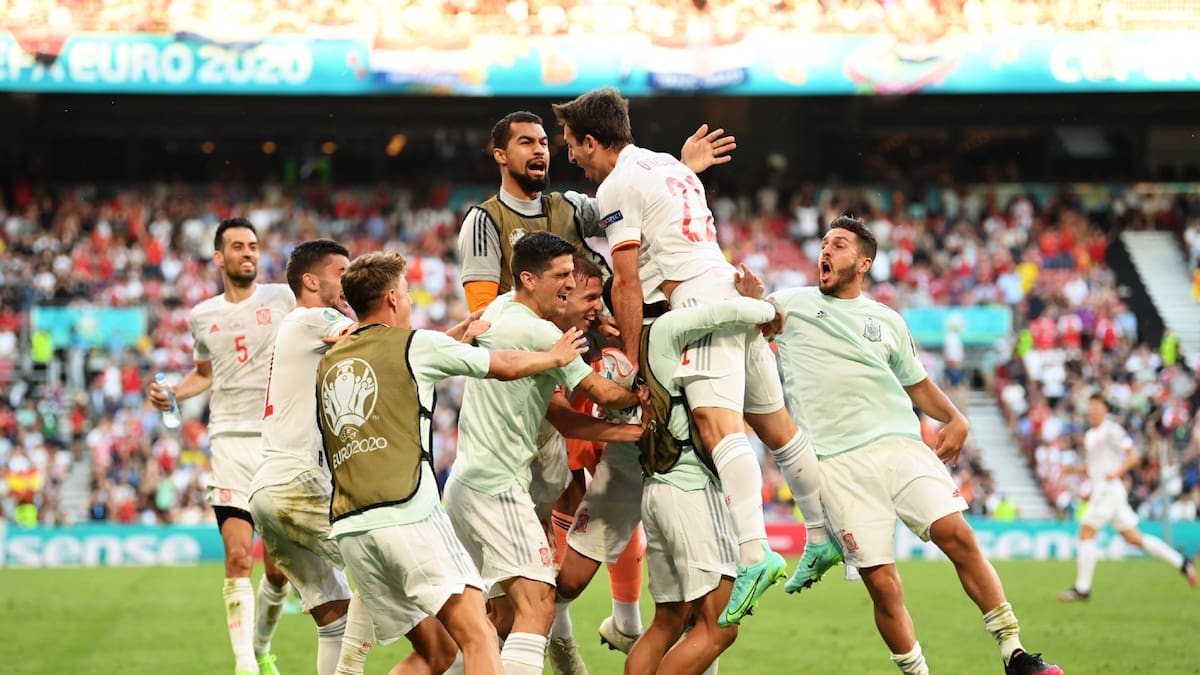 España derrotó a Croacia en un partido espectacular y se calificó a cuartos de final