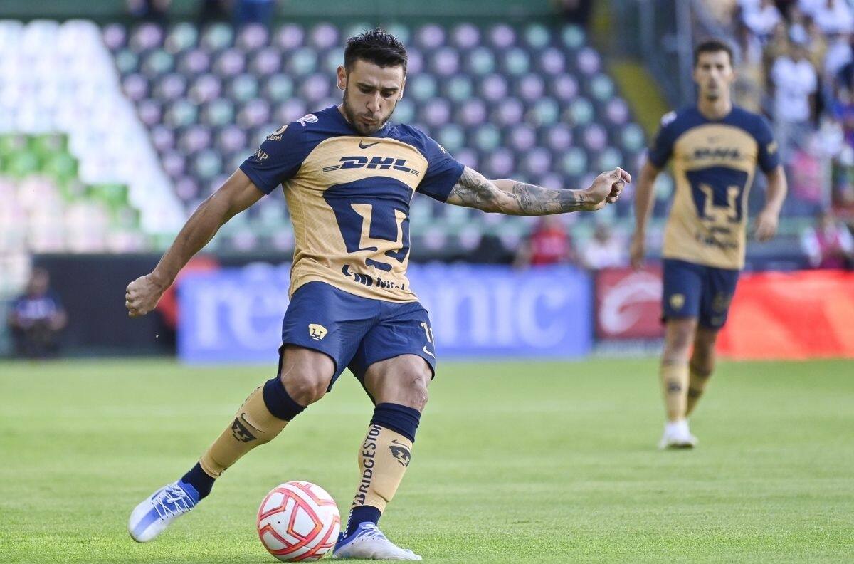VIDEO | Novia del ‘Toto’ Salvio se enoja con fans al terminar la goleada ante León