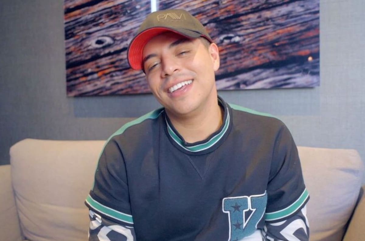 Eduin Caz, vocalista de Grupo Firme, manda mensaje a sus fans tras su hospitalización