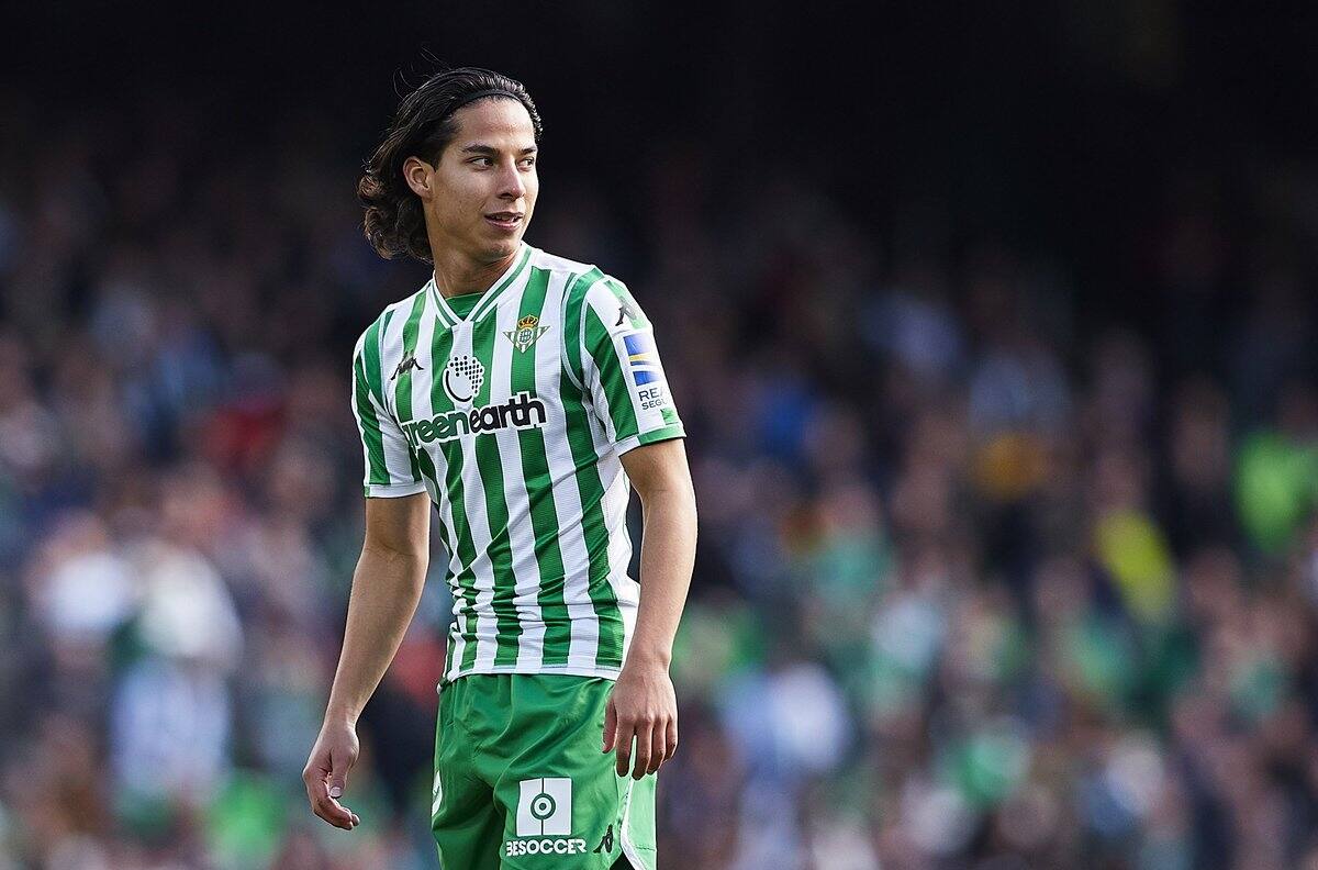 Diego Lainez volvió a la convocatoria del Real Betis