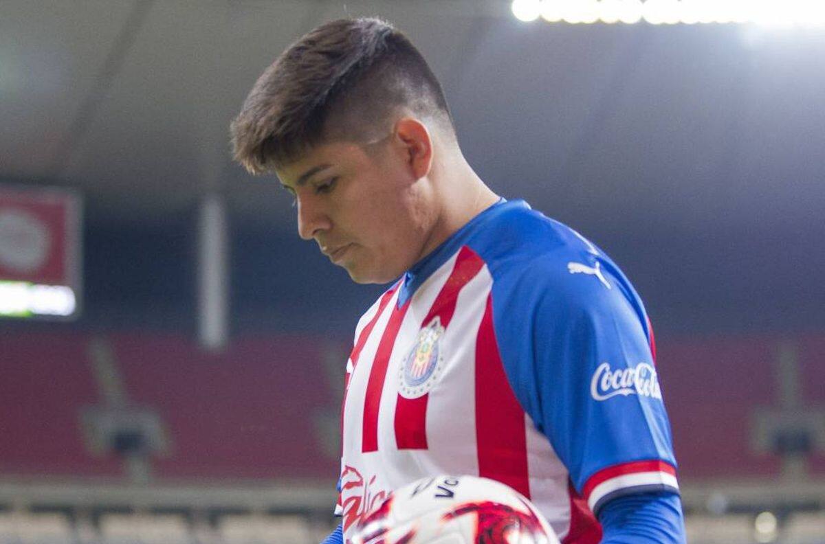 ‘Chofis’ López entorpece el fichaje de Santiago Ormeño y se quiere quedar en Chivas