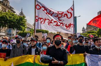 VIDEO: Al menos siete heridos en protestas contra la junta militar en Myanmar