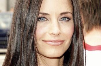 Courteney Cox abandona su casa tras espeluznante experiencia con fantasma