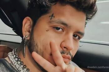 Christian Nodal se declara fan de Spider-Man y comparte foto inédita de su infancia