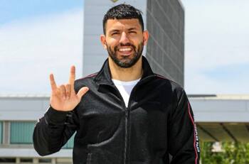Sergio "Kun" Agüero comunicará su futuro en el futbol y enciende las alarmas