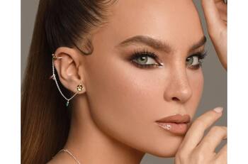 Belinda le da la batalla a Juanes en el reto de los "toques" eléctricos