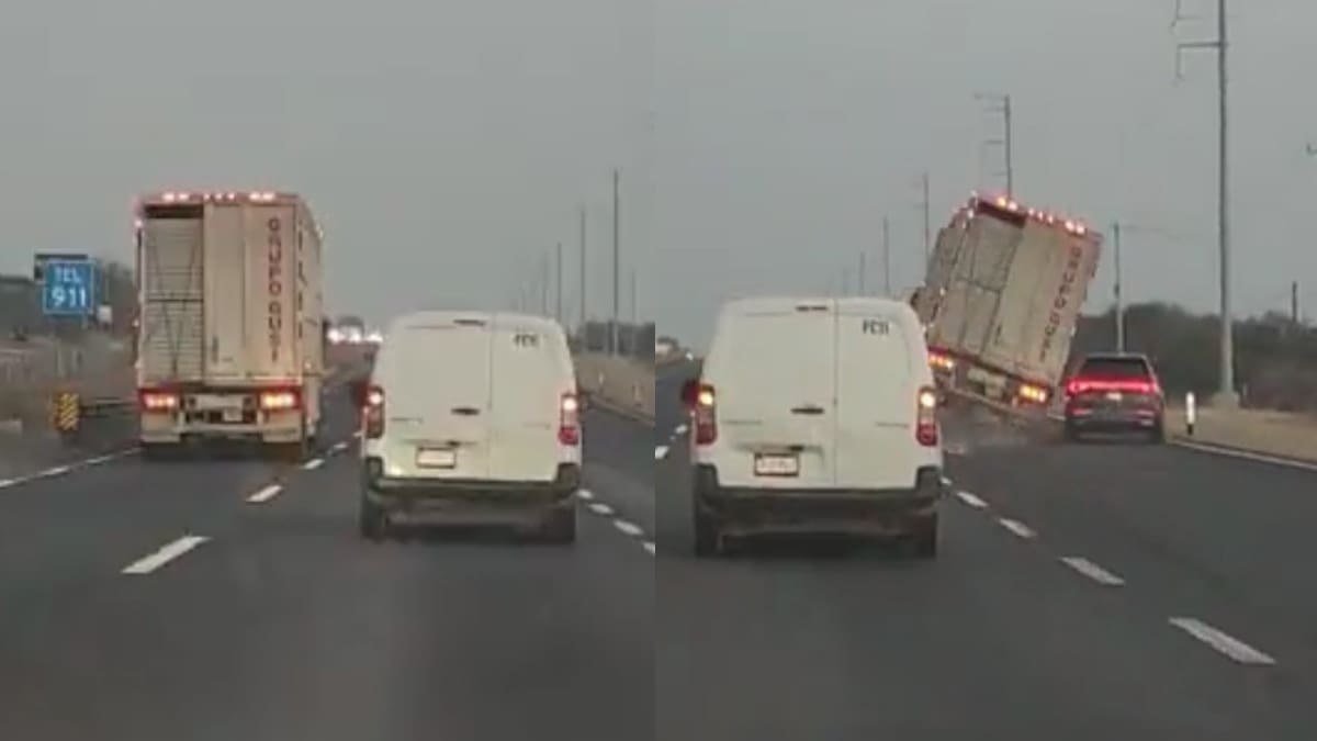 Tráiler se voltea en plena carretera por no dejar pasar a los demás coches | VIDEO