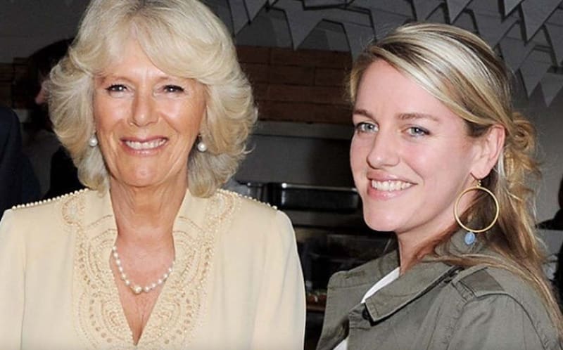 ¿A qué se dedica la hija menor de Camilla Parker?