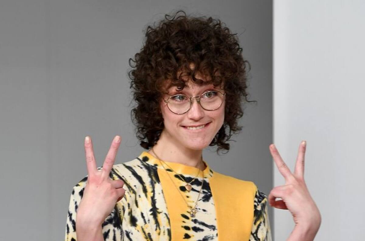 Ella Emhoff, hijastra de Kamala Harris, deslumbró como modelo en el New York Fashion Week