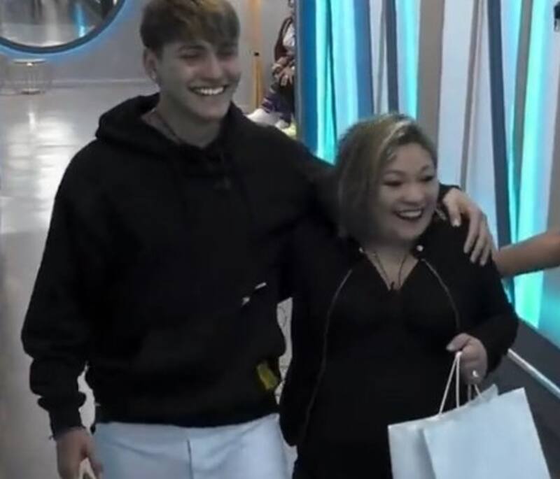 El reencuentro de Hans Valdés con su mamá.