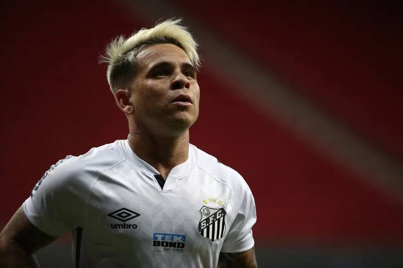 El delantero venezolano vive un incierto futuro en Brasil