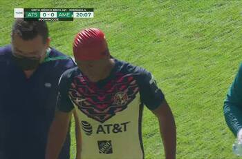Video: Pedro Aquino sufre una herida en la cabeza durante el partido entre Atlas y América