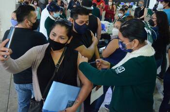 Mayores de 30 años en CDMX pueden vacunarse en cualquier sede