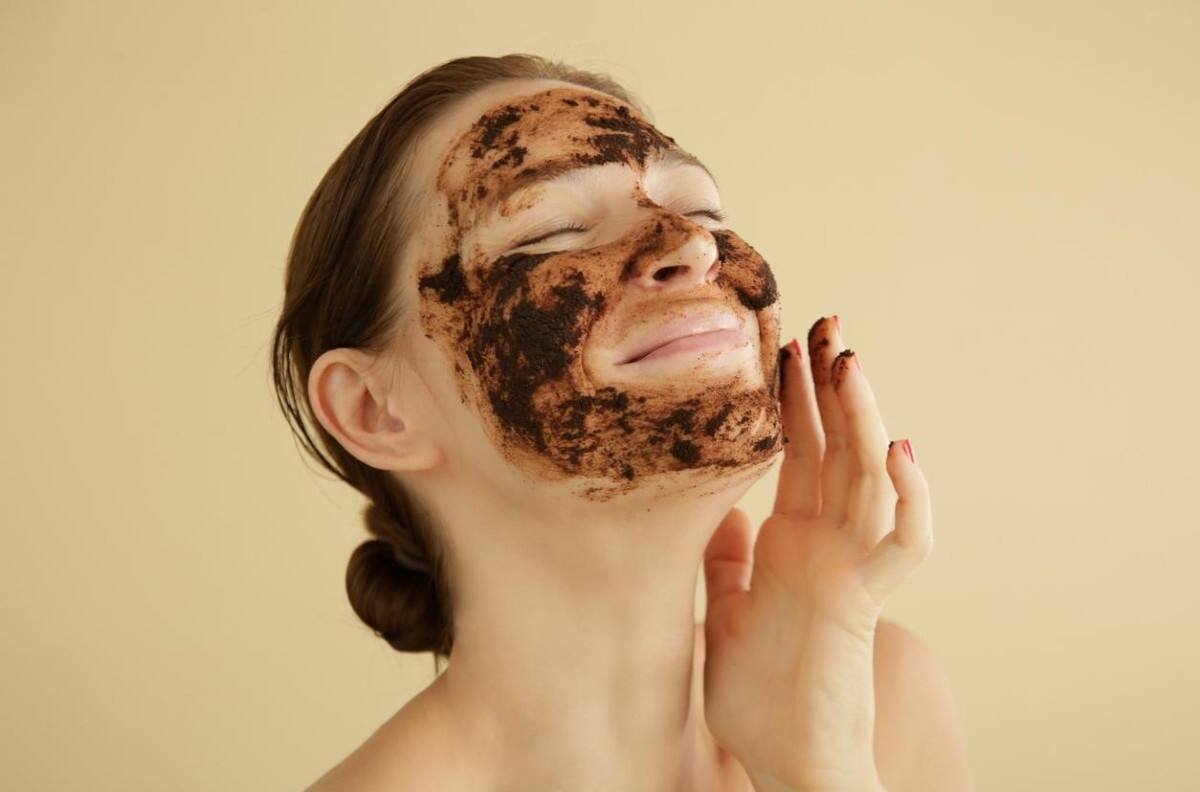 Mascarilla de café para desinflamar el rostro