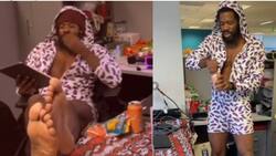 VIDEO: Trabajador se muda a su oficina como protesta por su bajo salario