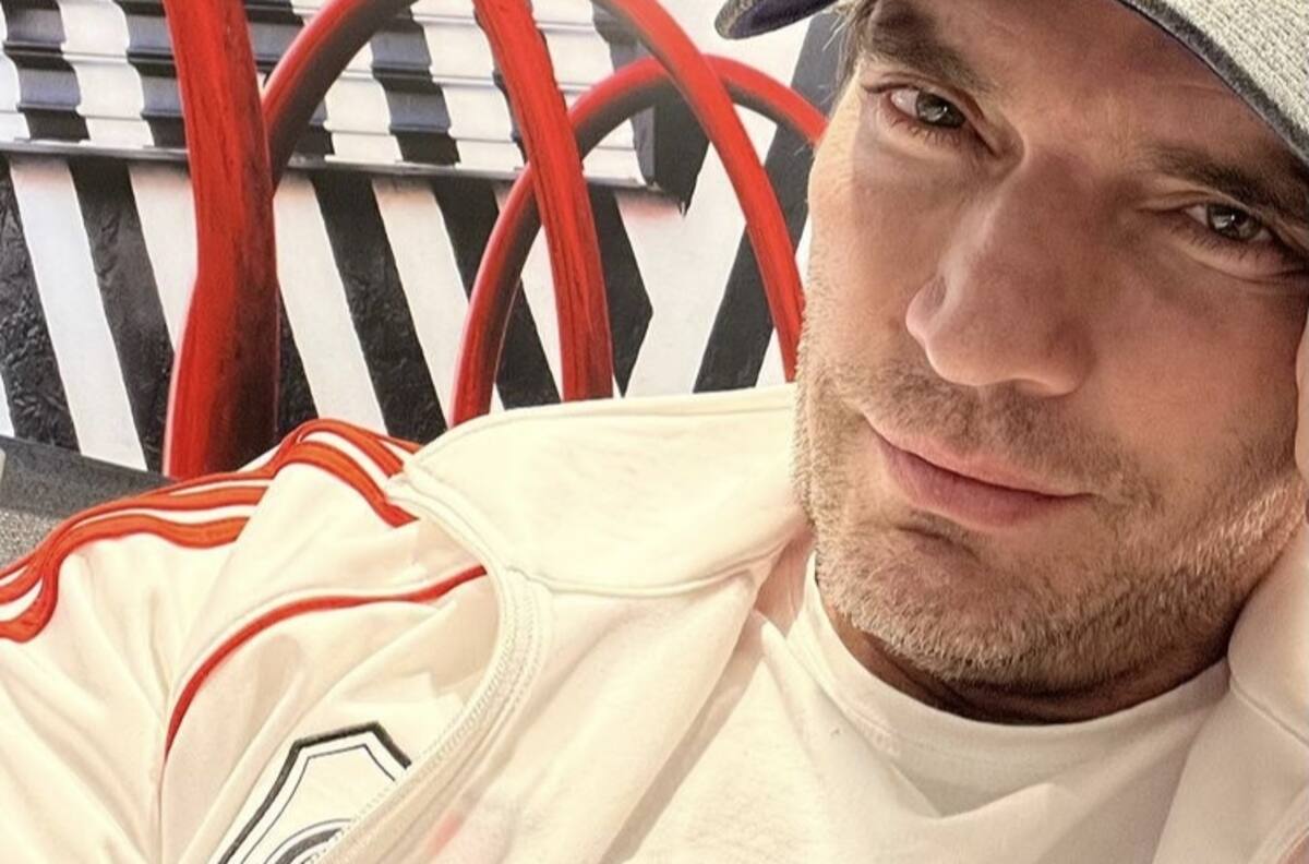 Julian Gil se pone creativo y anuncia el fin de su noviazgo ¿será cierto?