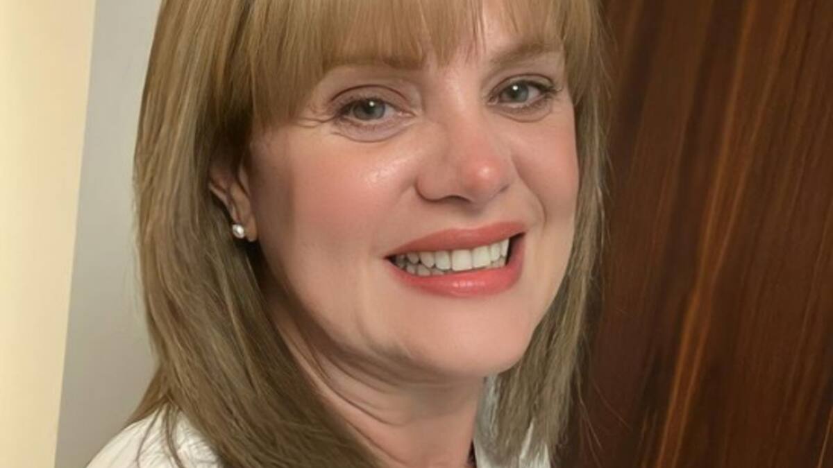 Erika Buenfil celebra el Día del Niño con una foto de cuando era pequeña