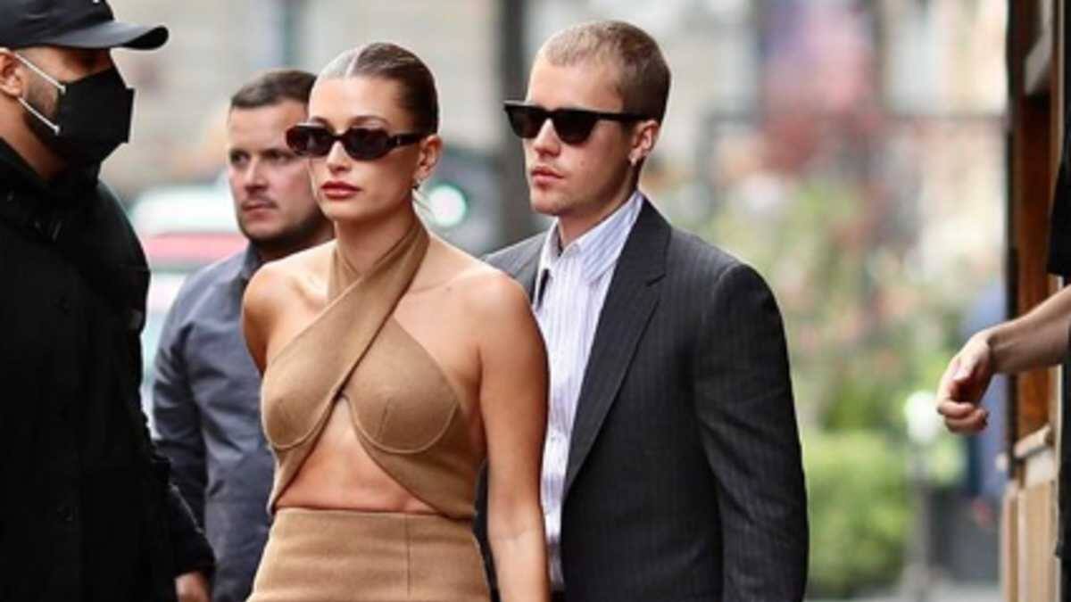 Justin Bieber y su esposa Hailey Baldwin son recibidos por el presidente francés Emmanuel Macron