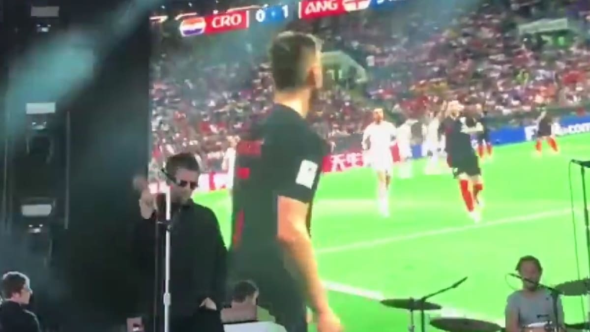 El día que Liam Gallagher transmitió la semifinal de Inglaterra del Mundial Rusia 2018 en pleno concierto