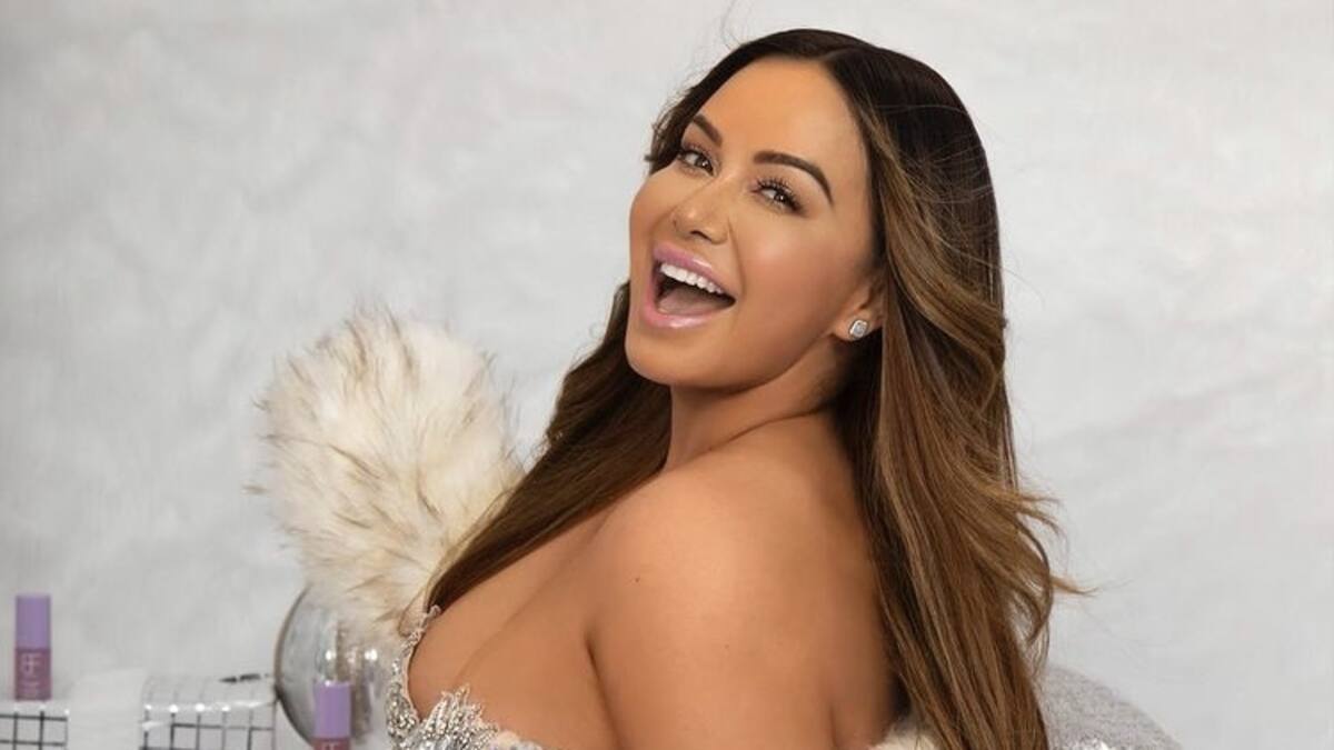 Lupillo Rivera reacciona antes las sensuales imágenes y petición de Chiquis Rivera