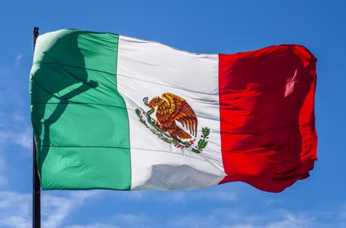 24 de febrero: ¿Qué significan los 3 colores de la Bandera de México?