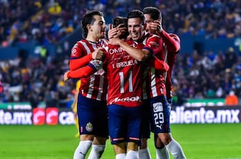 Este es el futbolista que saldría de Chivas tras la llegada de Daniel Ríos