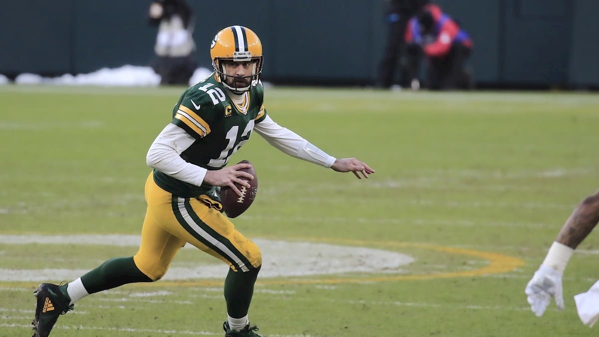 Aaron Rodgers definiría su futuro mañana en la NFL