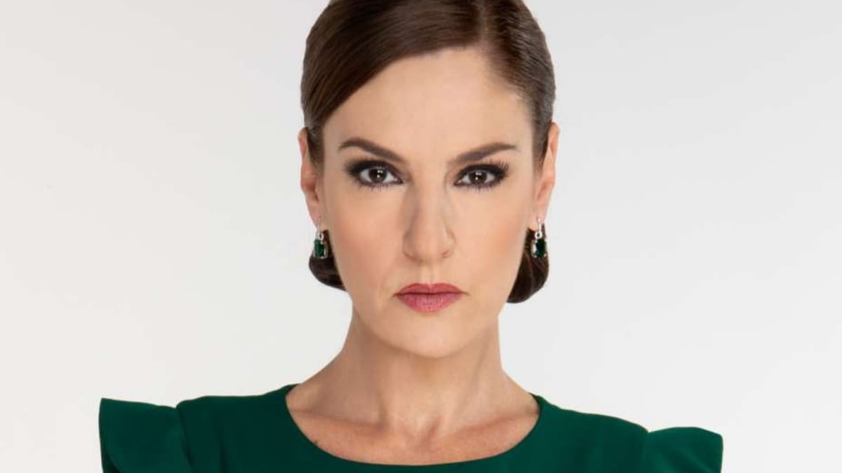 Chantal Andere recibió lechugazos de una fan por ser mala con Adela Noriega