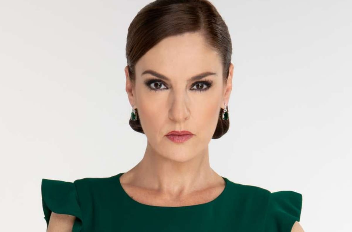 Chantal Andere recibió lechugazos de una fan por ser mala con Adela Noriega