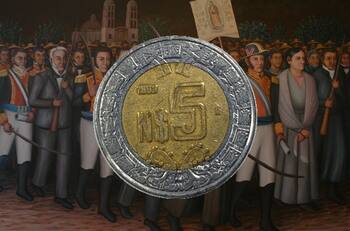 Venden moneda de 5 pesos del Bicentenario de la Independencia en medio millón por error de acuñación