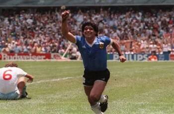Diego Armando Maradona: El insólito costo del balón de la "Mano de Dios"