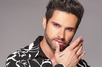 Eleazar Gómez regresa al trabajo y luce irreconocible en sesión de fotos para ¿una telenovela?