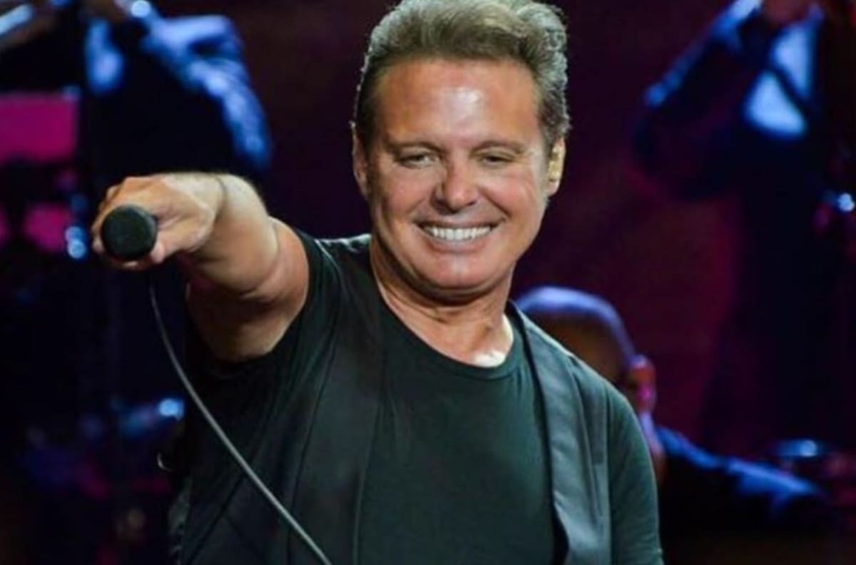 Luis Miguel reaparece en un exclusivo restaurante de Beverlly Hills y consiente a una fan