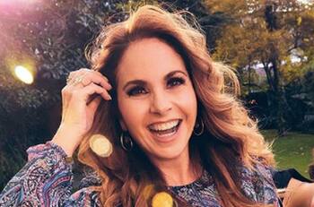 Lucero huye de reporteros que le preguntan por su rompimiento con Michel Kuri