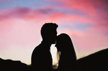 Estos 3 signos del Zodiaco atraerán el amor en Luna Nueva en Acuario