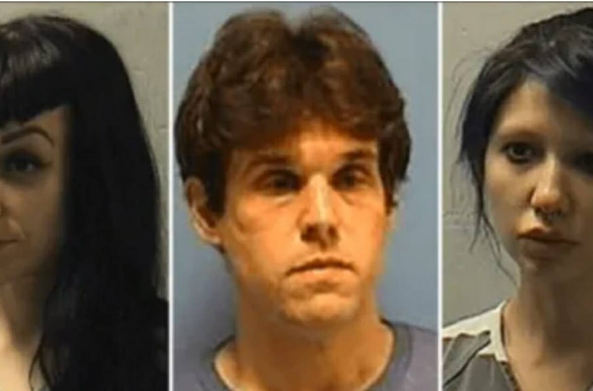 Vandalismo en el altar: Sacerdote y dos trabajadoras sexuales fueron atrapados en una iglesia