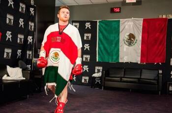 Canelo Álvarez habría ofrecido millonaria cifra por las Chivas