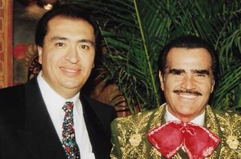 Vicente Fernández no murió el 12 de diciembre, la familia mintió, asegura el locutor Gustavo Alvite