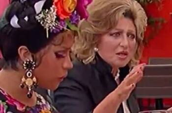 Cardi B prepara chiles en nogada para Angélica María