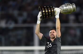 Dibu Martínez advierte a todo el continente: “Argentina va a ganar la próxima Copa América”