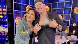 Yahir es desvestido y tatuado por Angélica Vale en "Tu cara me suena"