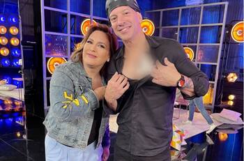 Yahir es desvestido y tatuado por Angélica Vale en "Tu cara me suena"