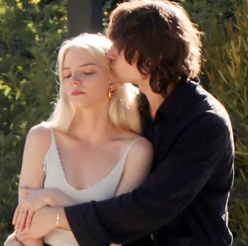 Anya Taylor-Joy y Malcolm McRae se casaron luego de dos años de relación. Foto: Instagram.