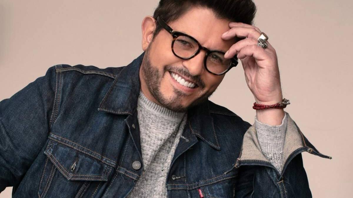 Ernesto Laguardia regresa a los melodramas con nueva versión de “Viviana”