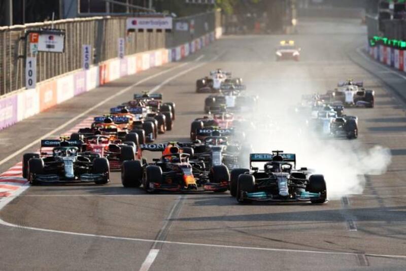 Red Bull es la escudería favorita para llevarse el GP de Azerbaiyán.