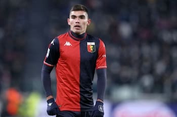 Johan Vásquez sí continuará en la Serie A: llegará de préstamo al Cremonese