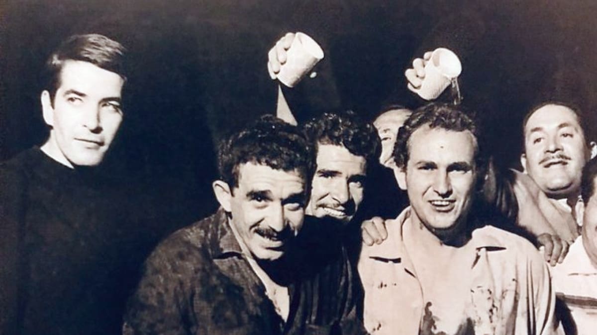 Se viraliza foto de Enrique Rocha junto a Gabriel García Márquez