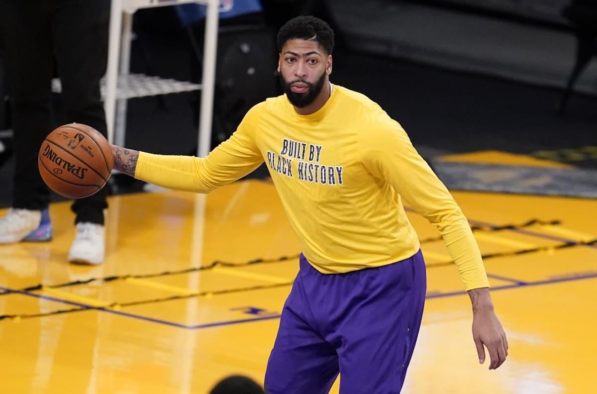 Se encienden las alarmas en Los Lakers: Anthony Davis salió lesionado del partido
